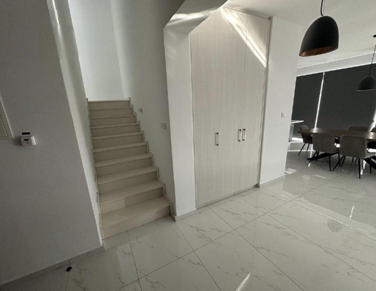 4-bedroom villa in Larnaca №153999: https://dom.com.cy/en/catalog/rent/153999/ (dom.com.cy)