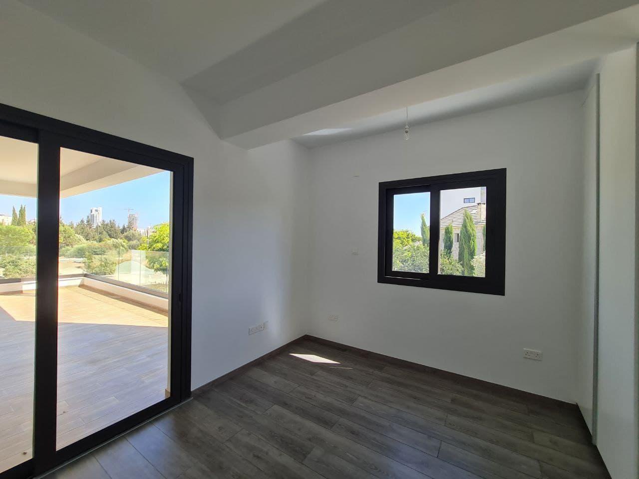New 3-bedroom apartment in Limassol № 149380: https://dom.com.cy/en/catalog/sale/149380/ (dom.com.cy)