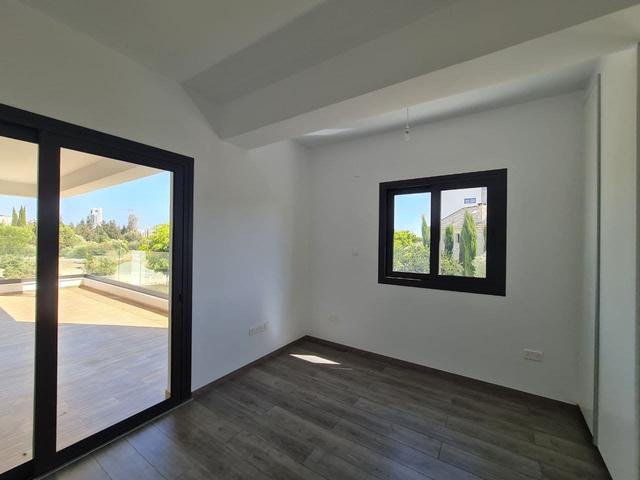New 3-bedroom apartment in Limassol № 149380: https://dom.com.cy/en/catalog/sale/149380/ (dom.com.cy)