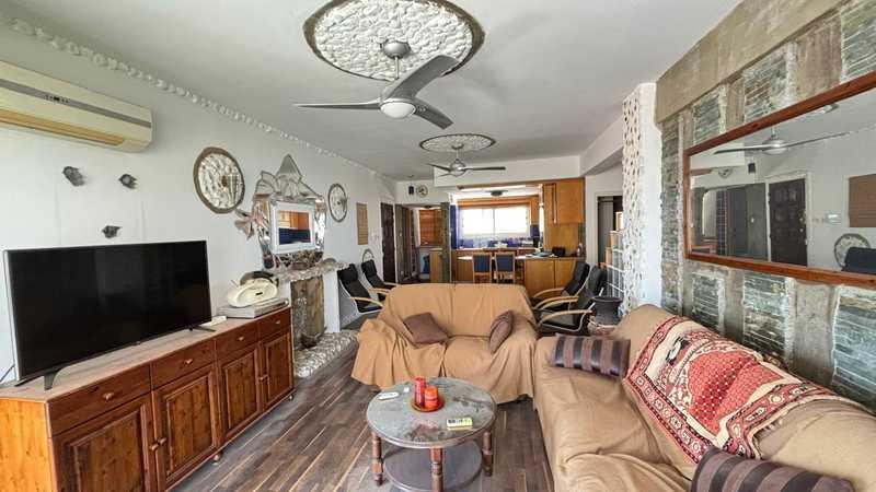 2-bedroom apartment for sale: https://www.bazaraki.com/adv/5788717_2-bedroom-apartment-for-sale (www.bazaraki.com)