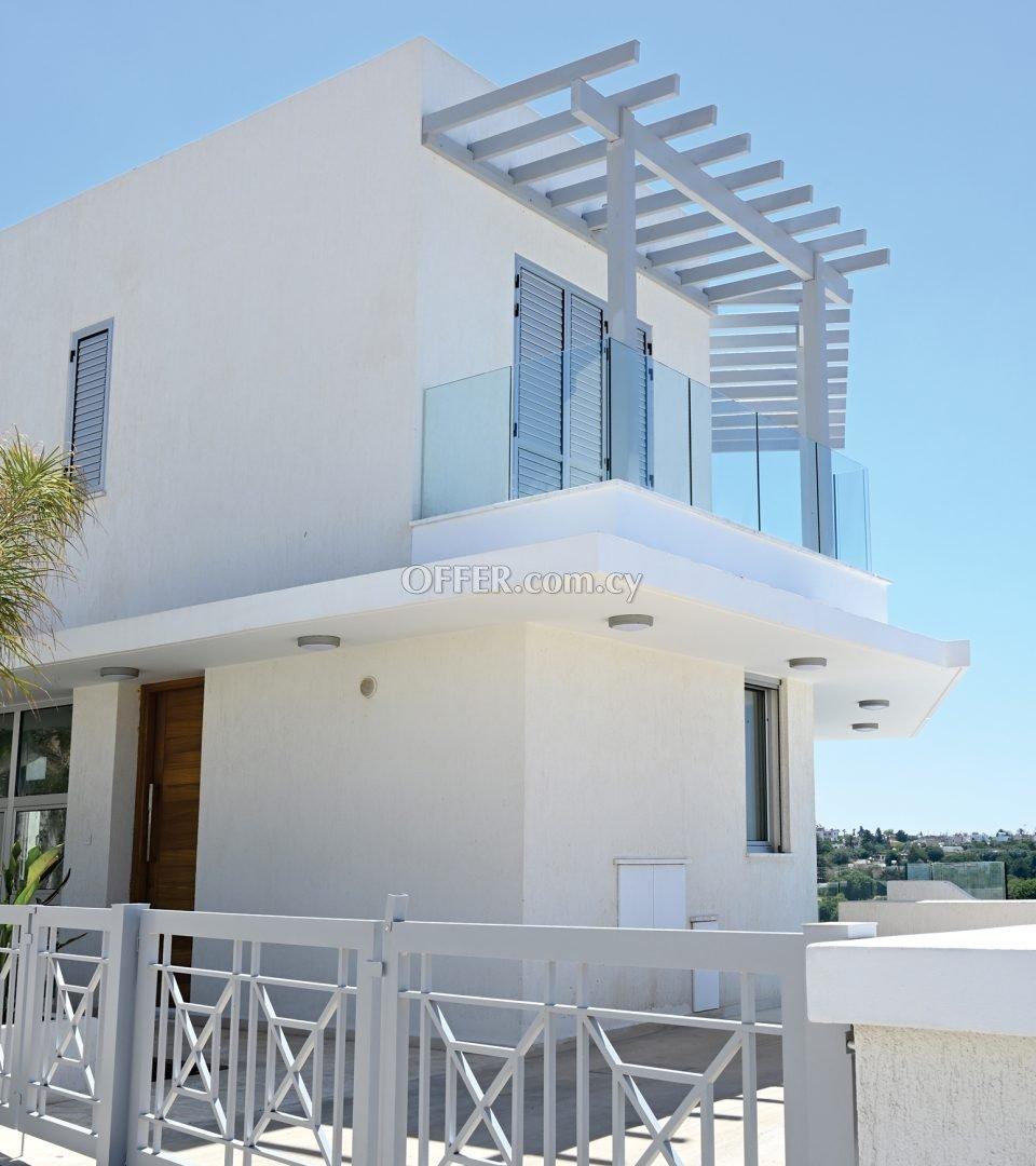 3 bed house for sale in Chloraka Pafos: https://www.offer.com.cy/en/3-bed-house-for-sale-in-chloraka-pafos/21-709886/ (www.offer.com.cy)