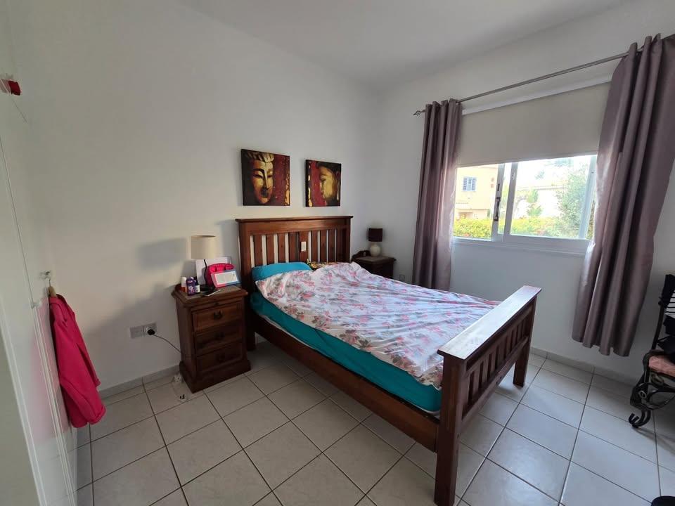 2 Beds 1 Bath Apartment/condo: https://www.facebook.com/marketplace/item/681639461328966 (www.facebook.com)