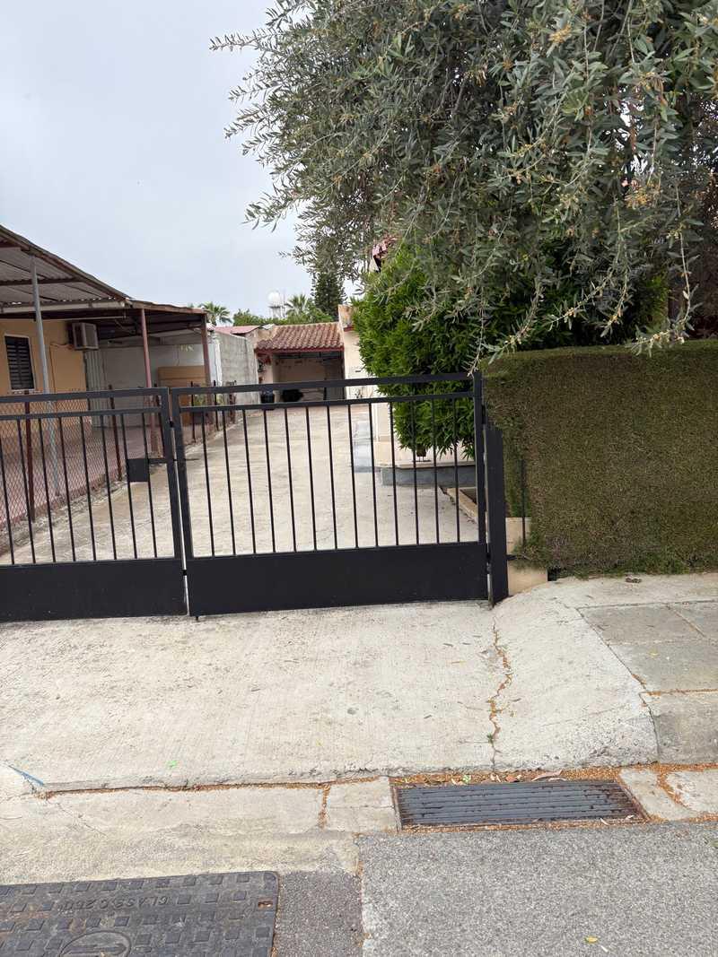 2-bedroom detached house for sale: https://www.bazaraki.com/adv/5793823_2-bedroom-detached-house-for-sale (www.bazaraki.com)