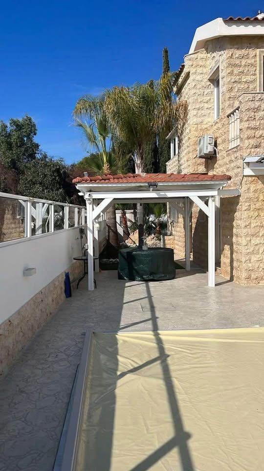 4 Bedroom House 3Mins walk to the Larnaca Seaside Beach: https://www.facebook.com/marketplace/item/1689329275036061 (www.facebook.com)