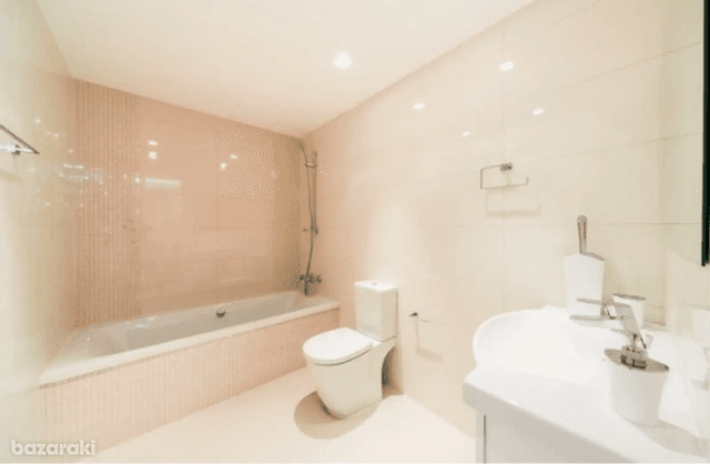 3-bedroom apartment to rent: https://www.bazaraki.com/adv/5761972_3-bedroom-apartment-to-rent (www.bazaraki.com)