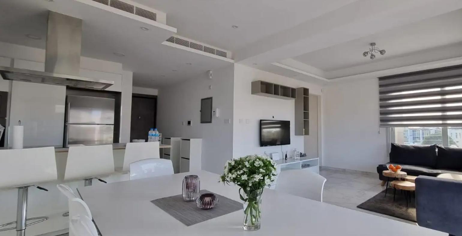 2-bedroom flat in Limassol №152197: https://dom.com.cy/en/catalog/rent/152197/ (dom.com.cy)