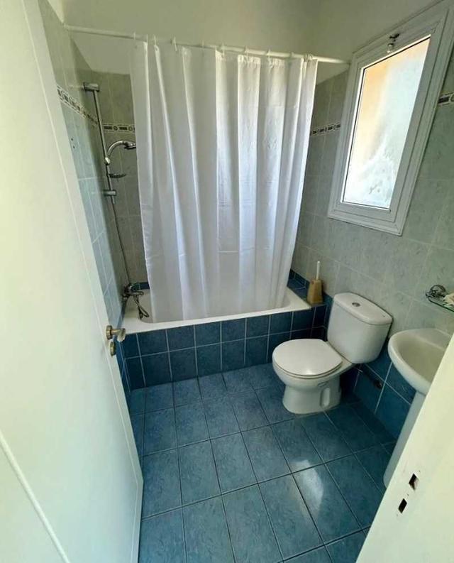  3-bedroom apartment to rent: https://www.bazaraki.com/adv/5797948_3-bedroom-apartment-to-rent (www.bazaraki.com)