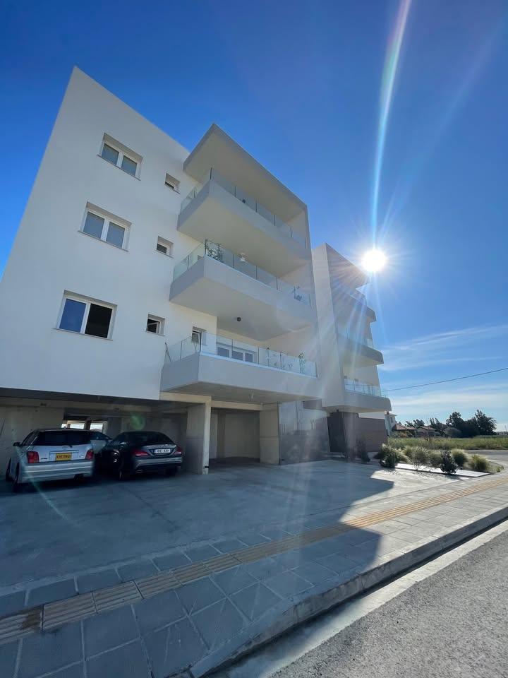 2 Beds 2 Baths Apartment/condo: https://www.facebook.com/marketplace/item/23891436747141468 (www.facebook.com)