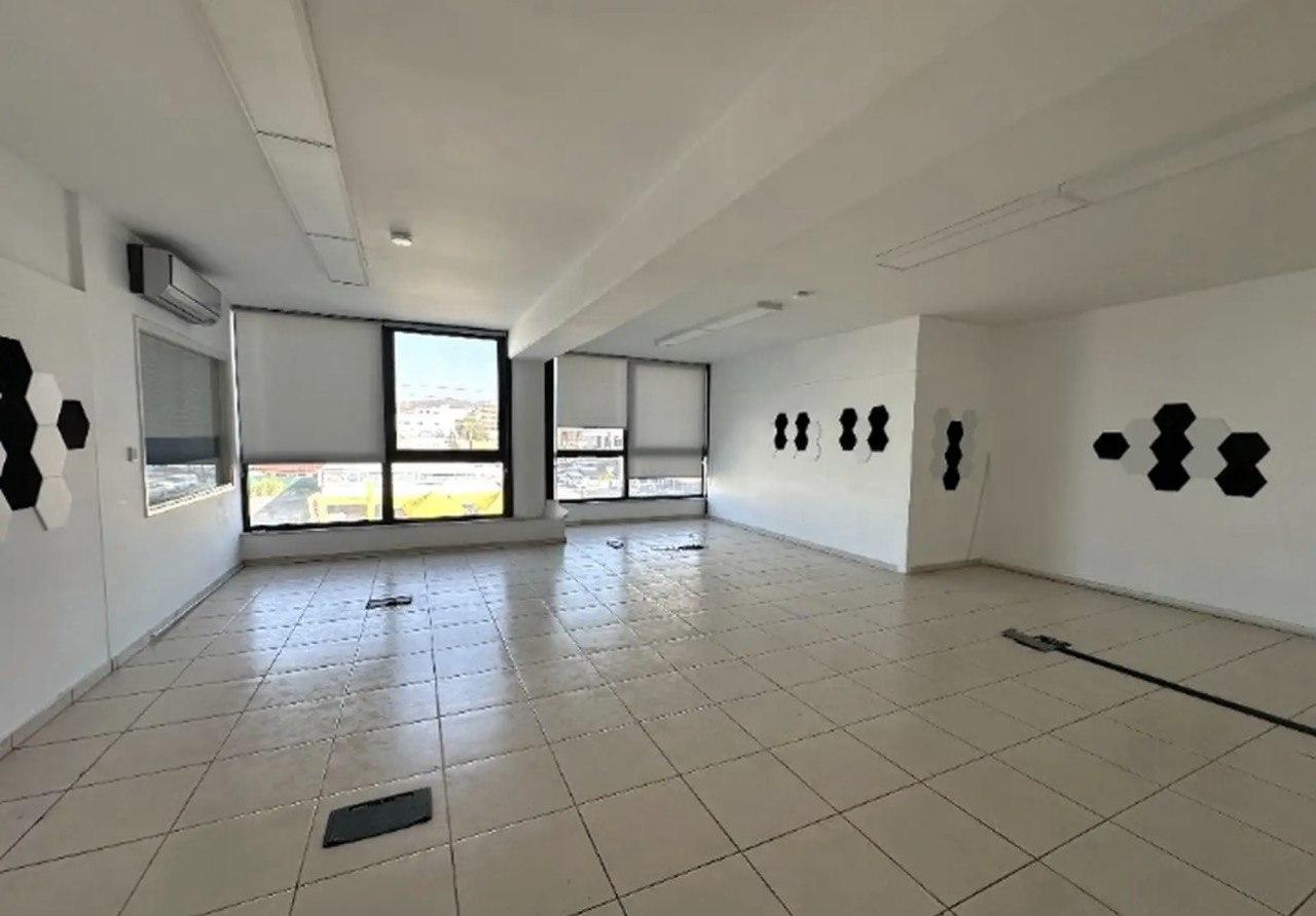 Office in Limassol №152749: https://dom.com.cy/en/catalog/rent/152749/ (dom.com.cy)