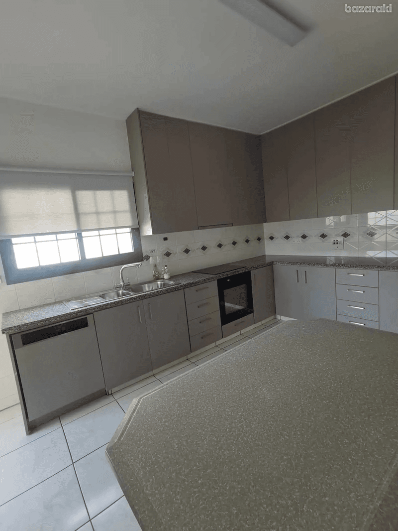 3-bedroom apartment to rent: https://www.bazaraki.com/adv/5798633_3-bedroom-apartment-to-rent (www.bazaraki.com)