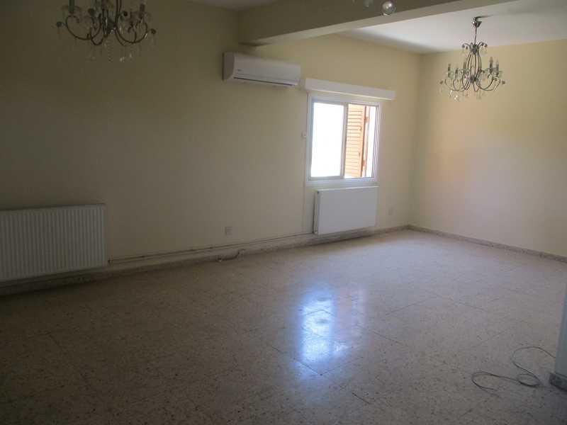3-bedroom apartment to rent: https://www.bazaraki.com/adv/5794720_3-bedroom-apartment-to-rent (www.bazaraki.com)