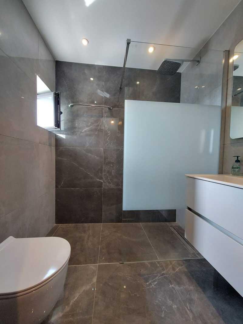 3-bedroom penthouse for sale: https://www.bazaraki.com/adv/5756023_3-bedroom-penthouse-for-sale (www.bazaraki.com)