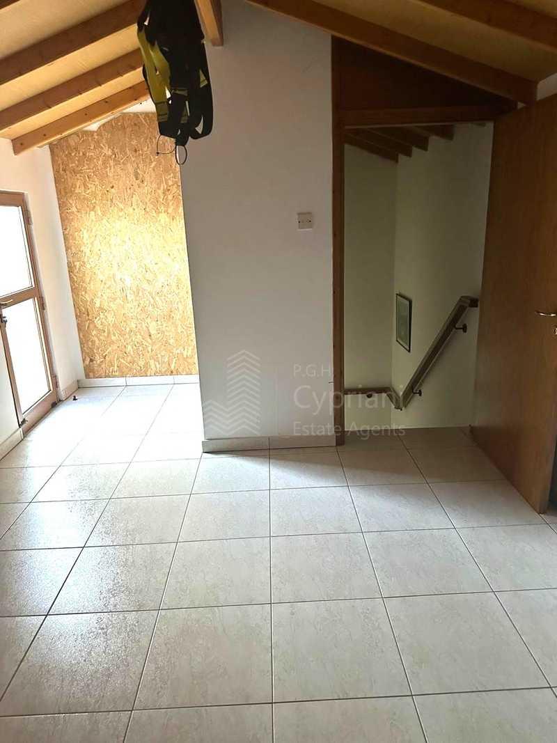 4-bedroom semi-detached for sale: https://www.bazaraki.com/adv/5789386_4-bedroom-semi-detached-for-sale (www.bazaraki.com)