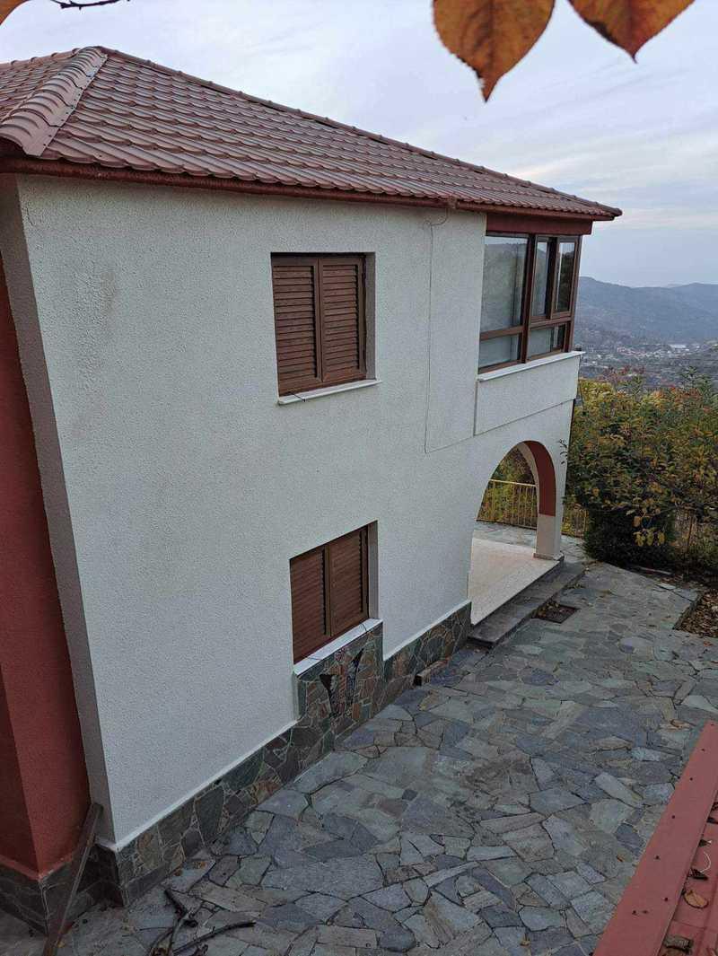 4-bedroom villa to rent: https://www.bazaraki.com/adv/5791072_4-bedroom-villa-to-rent (www.bazaraki.com)