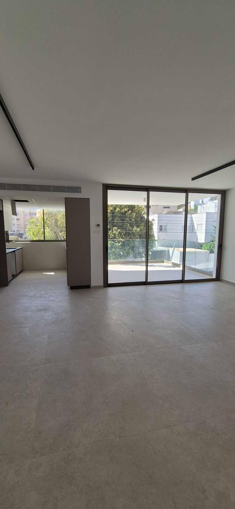 2-bedroom apartment to rent: https://www.bazaraki.com/adv/5759389_2-bedroom-apartment-to-rent (www.bazaraki.com)