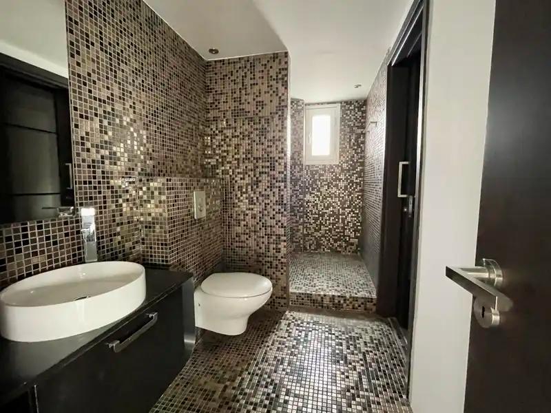 3-bedroom penthouse to rent: https://www.bazaraki.com/adv/5797083_3-bedroom-penthouse-to-rent (www.bazaraki.com)