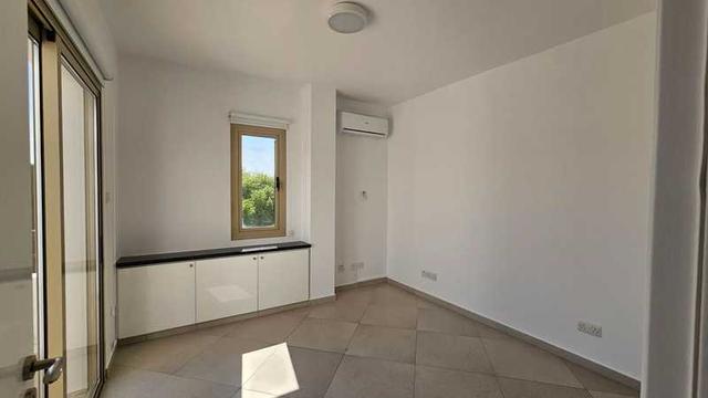 3-bedroom penthouse to rent: https://www.bazaraki.com/adv/5797210_3-bedroom-penthouse-to-rent (www.bazaraki.com)