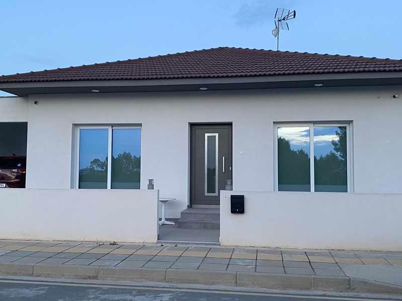 3-bedroom detached house for sale: https://www.bazaraki.com/adv/5793794_3-bedroom-detached-house-for-sale (www.bazaraki.com)