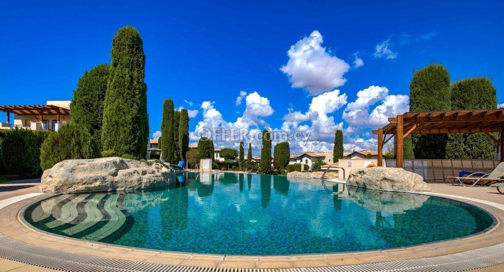 SPACIOUS 2 BEDROOM APARTMENT IN APHRODITE HILLS: https://www.offer.com.cy/en/spacious-2-bedroom-apartment-in-aphrodite-hills/21-816699/ (www.offer.com.cy)