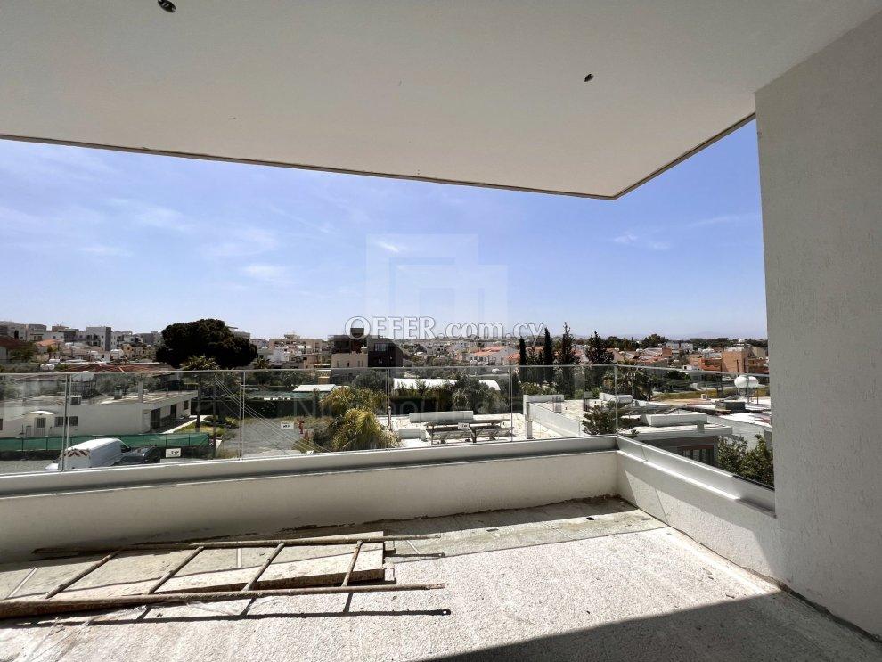 Modern 2 bedroom Penthouse with Roof Garden in Latsia: https://www.offer.com.cy/en/modern-2-bedroom-penthouse-with-roof-garden-in-latsia/21-762162/ (www.offer.com.cy)