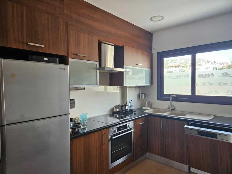 2-bedroom apartment to rent: https://www.bazaraki.com/adv/5797668_2-bedroom-apartment-to-rent (www.bazaraki.com)