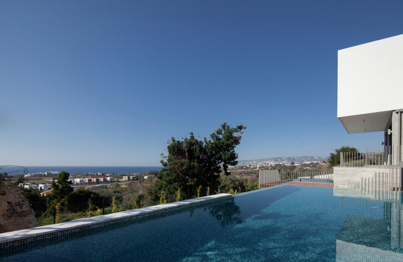 New 4-bedroom villa in Paphos №153735: https://dom.com.cy/en/catalog/rent/153735/ (dom.com.cy)