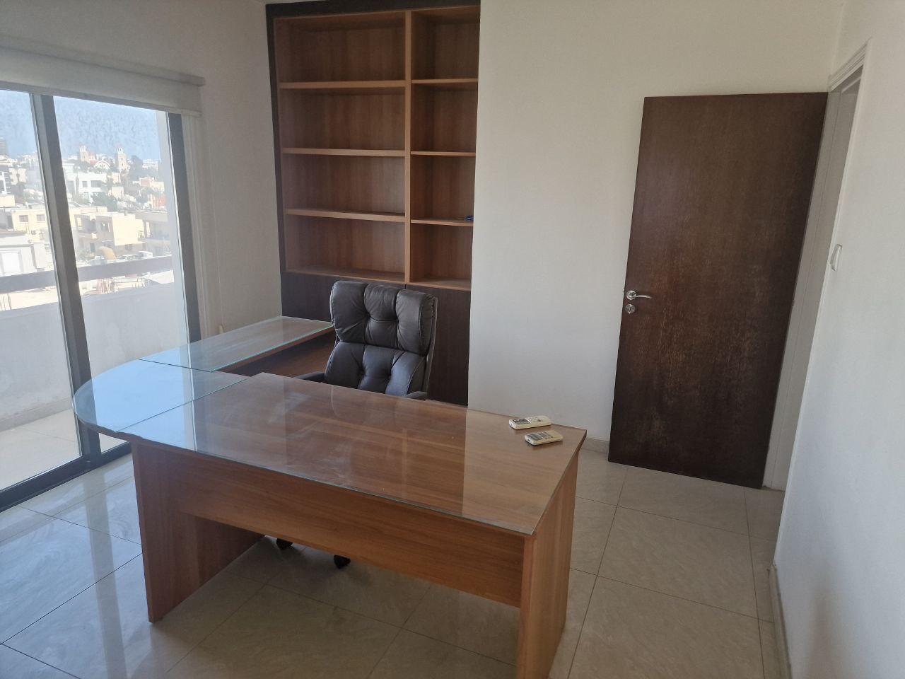 Office in Larnaca №154227: https://dom.com.cy/en/catalog/rent/154227/ (dom.com.cy)