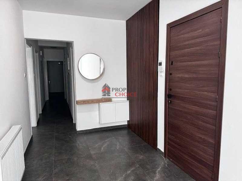  3-bedroom apartment to rent: https://www.bazaraki.com/adv/5790365_3-bedroom-apartment-to-rent (www.bazaraki.com)