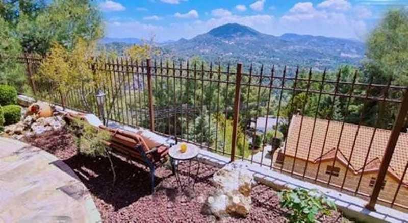 3-bedroom villa to rent: https://www.bazaraki.com/adv/5796769_3-bedroom-villa-to-rent (www.bazaraki.com)