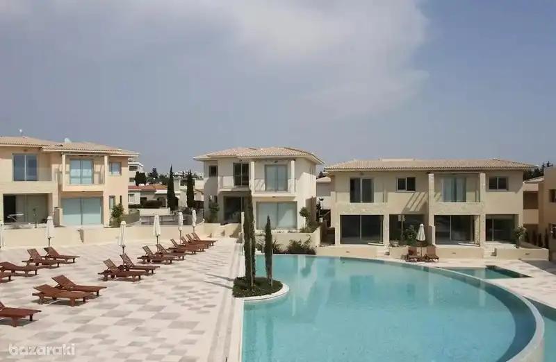3-bedroom semi-detached to rent: https://www.bazaraki.com/adv/5795357_3-bedroom-semi-detached-to-rent (www.bazaraki.com)