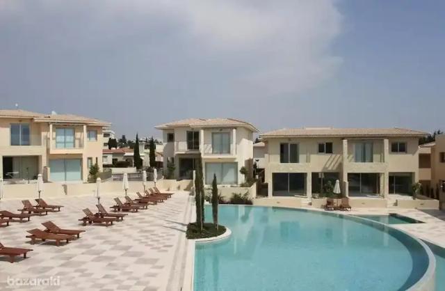 3-bedroom semi-detached to rent: https://www.bazaraki.com/adv/5795357_3-bedroom-semi-detached-to-rent (www.bazaraki.com)