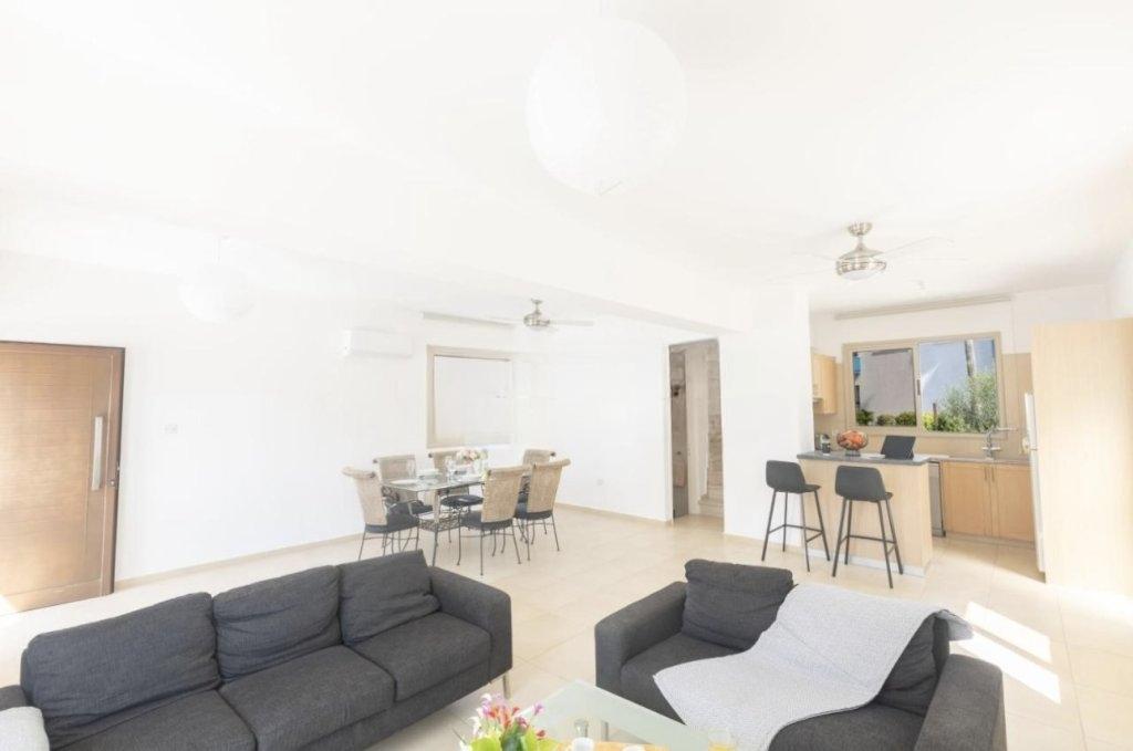 3-bedroom house in Famagusta №153794: https://dom.com.cy/en/catalog/rent/153794/ (dom.com.cy)