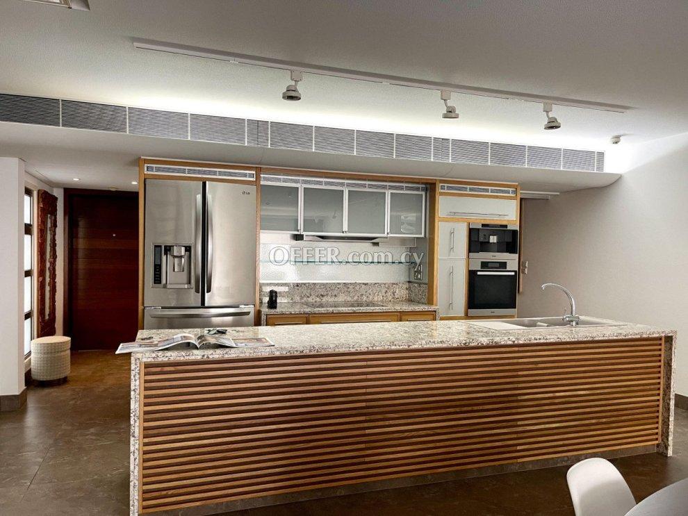 Apartment (Penthouse) in Old town, Limassol for Sale: https://www.offer.com.cy/en/apartment-penthouse-in-old-town-limassol-for-sale/21-726965/ (www.offer.com.cy)