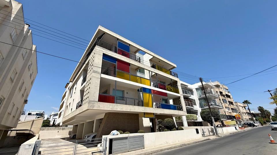 1 Bed 1 Bath Apartment/condo: https://www.facebook.com/marketplace/item/1283044656841829 (www.facebook.com)