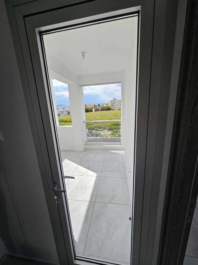 2-bedroom apartment to rent: https://www.bazaraki.com/adv/5791408_2-bedroom-apartment-to-rent (www.bazaraki.com)
