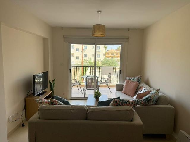 2 beds 1 bath Flat/apartment: https://www.facebook.com/marketplace/item/593239993149535 (www.facebook.com)