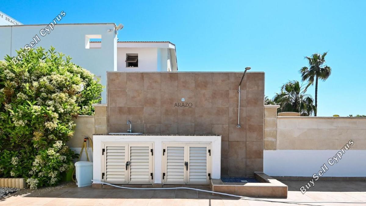 4 Bedroom Detached house for sale in Dekeleia, Larnaca: https://www.buysellcyprus.com/property-for-sale/larnaca/dekeleia/4-bed-detached-house-for-sale-dekeleia-larnaca-1795437.html (www.buysellcyprus.com)