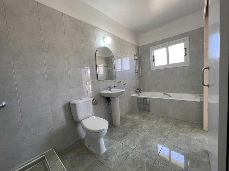 Bungalow in monagroulli, 170 sq.m.: https://www.bazaraki.com/adv/5793280_bungalow-in-monagroulli-170-sq-m (www.bazaraki.com)