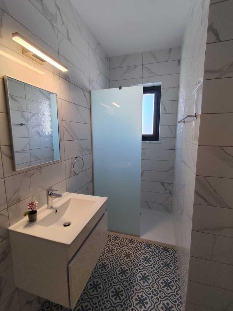 2-bedroom apartment to rent: https://www.bazaraki.com/adv/5795590_2-bedroom-apartment-to-rent (www.bazaraki.com)