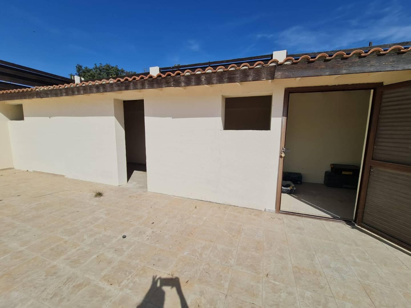 5-bedroom villa in Larnaca № 153151: https://dom.com.cy/en/catalog/sale/153151/ (dom.com.cy)