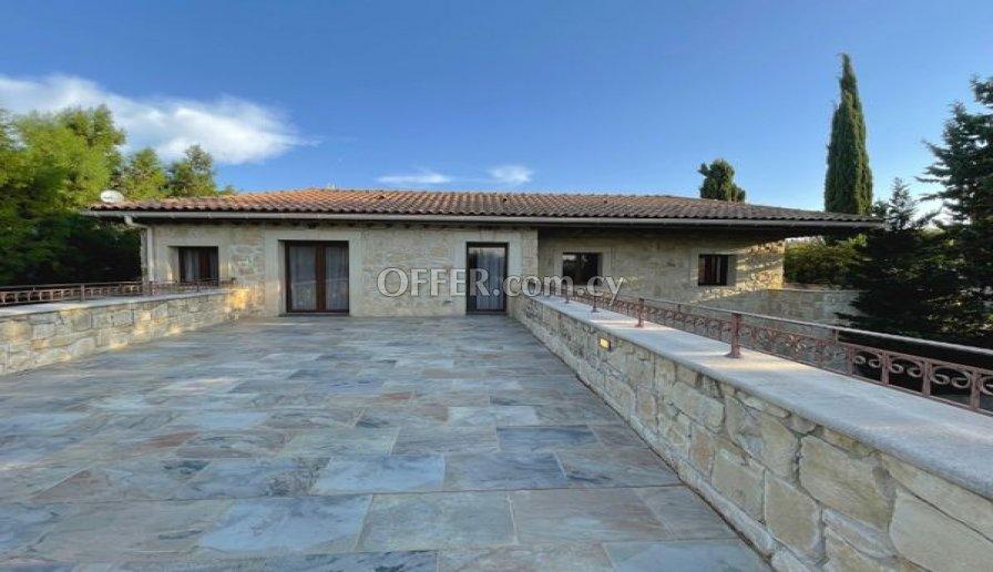 For Sale €1,095,000 House 5 bedrooms Kouklia Paphos: https://www.offer.com.cy/en/for-sale-1-095-000-house-5-bedrooms-kouklia-paphos/21-800393/ (www.offer.com.cy)