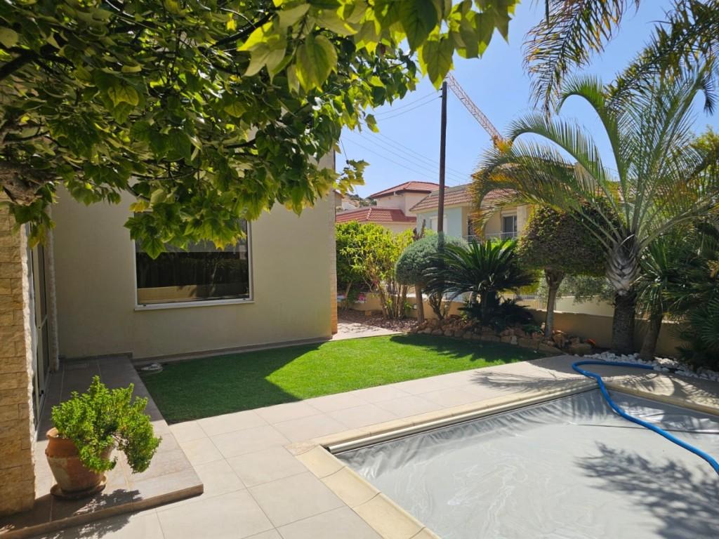 4 Bedroom Detached House For Sale: https://www.zyprus.com/property/24554/4-bedrooms-house-detached-house-in-agios-athanasios-limassol (www.zyprus.com)