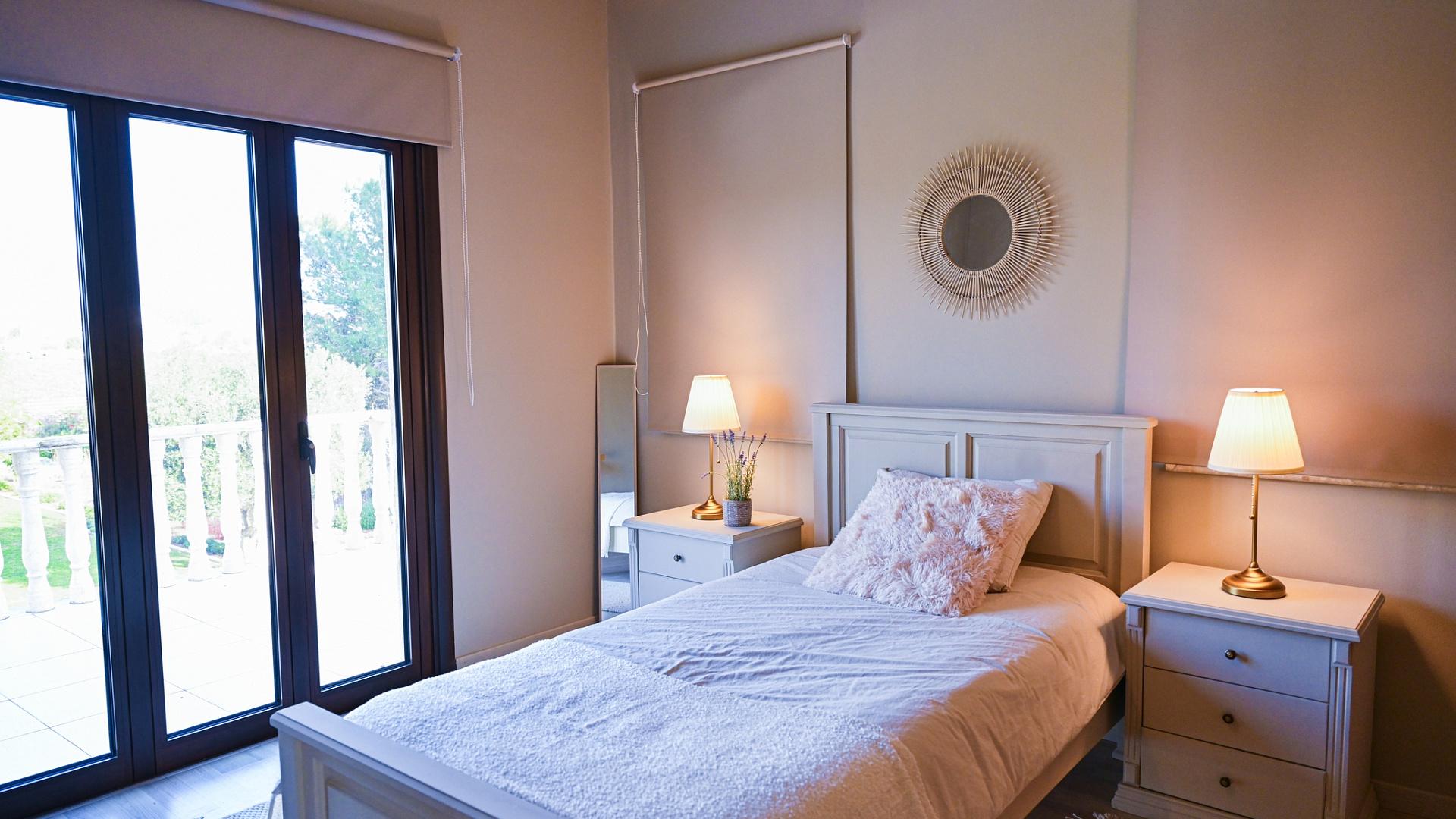 6-bedroom villa in Larnaca № 153177: https://dom.com.cy/en/catalog/sale/153177/ (dom.com.cy)
