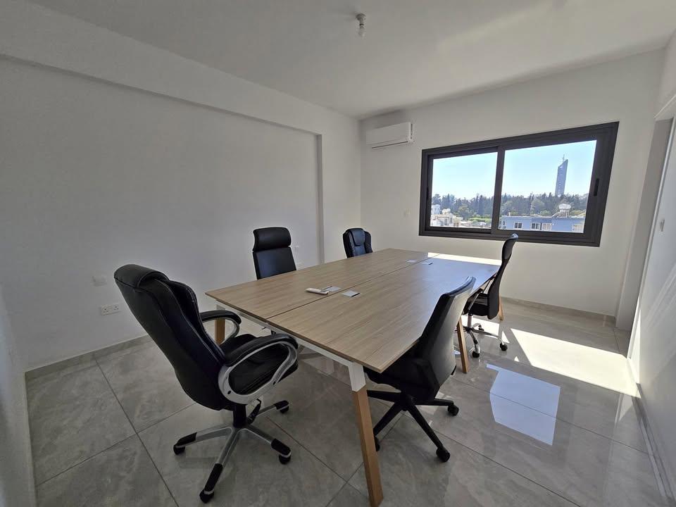 Office: https://www.facebook.com/marketplace/item/2148563185601609 (www.facebook.com)