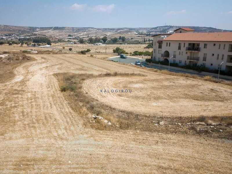 Residential land 1403 m²: https://www.bazaraki.com/adv/5798299_residential-land-1403-m2 (www.bazaraki.com)