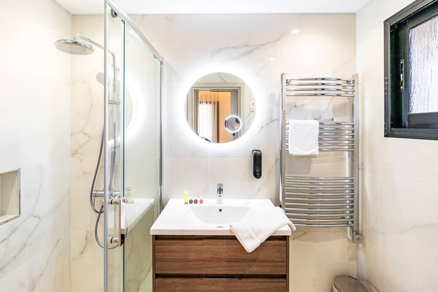 5-bedroom apartment in Paphos №152852: https://dom.com.cy/en/catalog/rent/152852/ (dom.com.cy)