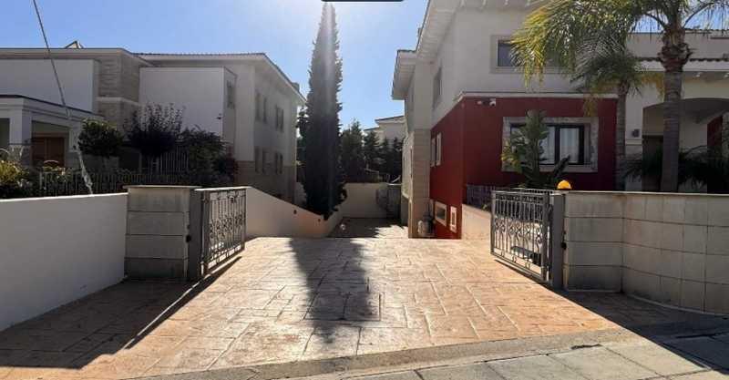 5-bedroom detached house for sale: https://www.bazaraki.com/adv/5789286_5-bedroom-detached-house-for-sale (www.bazaraki.com)