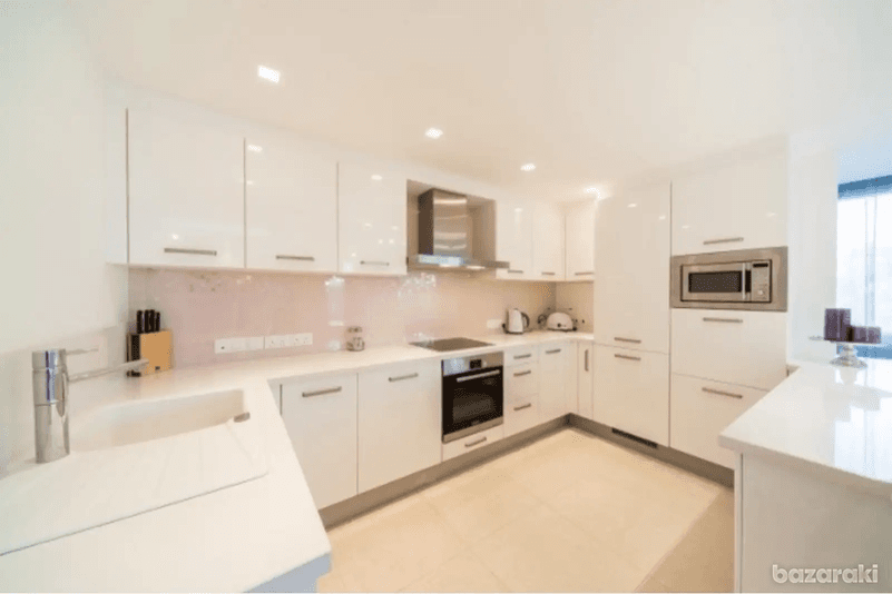 3-bedroom apartment to rent: https://www.bazaraki.com/adv/5761972_3-bedroom-apartment-to-rent (www.bazaraki.com)