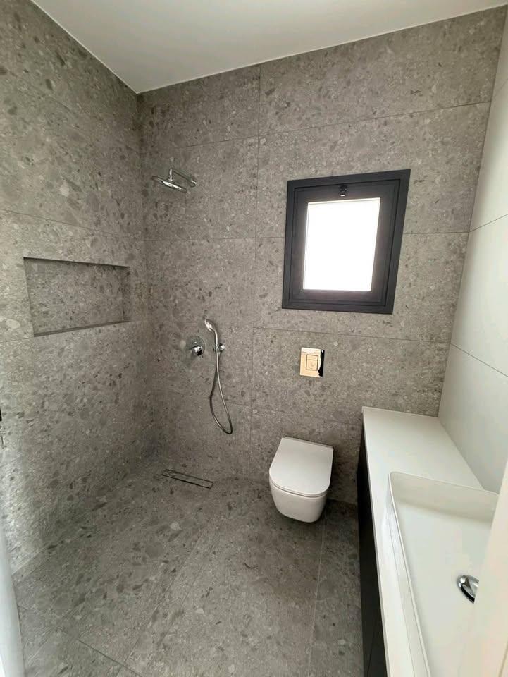 Brand new 2 bed flat for rent: https://www.facebook.com/marketplace/item/1528311351823113 (www.facebook.com)