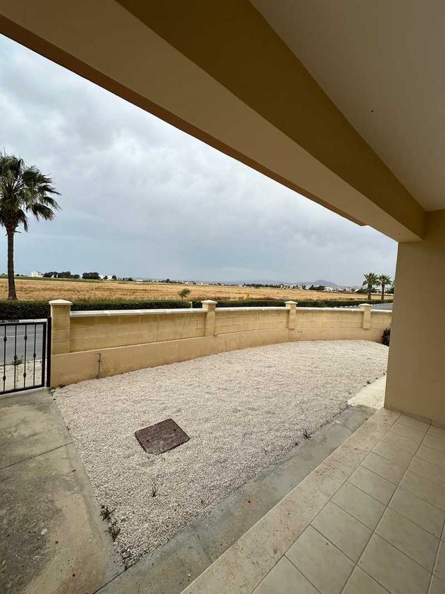 1-bedroom apartment to rent: https://www.bazaraki.com/adv/5793452_1-bedroom-apartment-to-rent (www.bazaraki.com)
